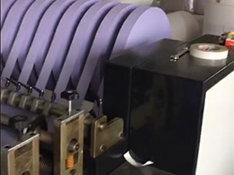 無(wú)紡布分切機(jī)